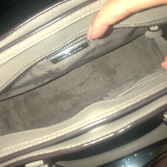Tory Burch bag with shoulder strap! - Picture 6 of 6
